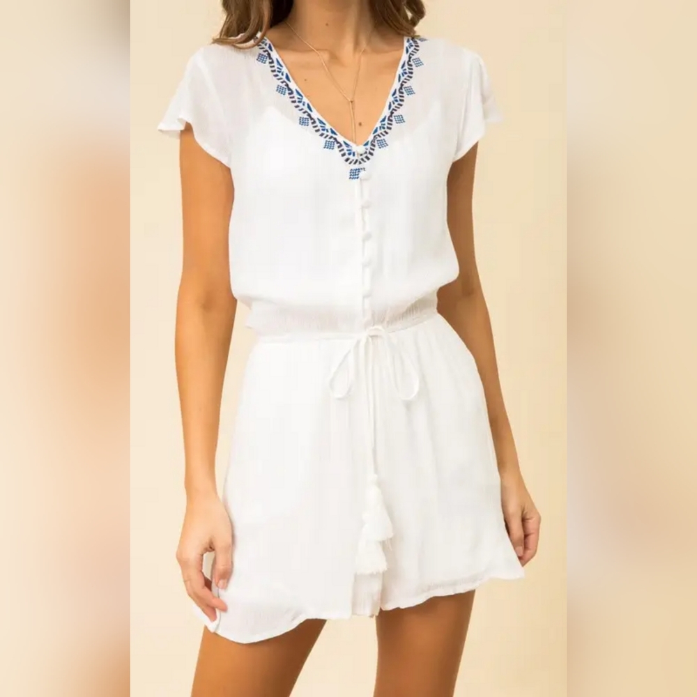 Hem & Thread Embroidered Ruffled Romper Med NWT - Picture 6 of 11